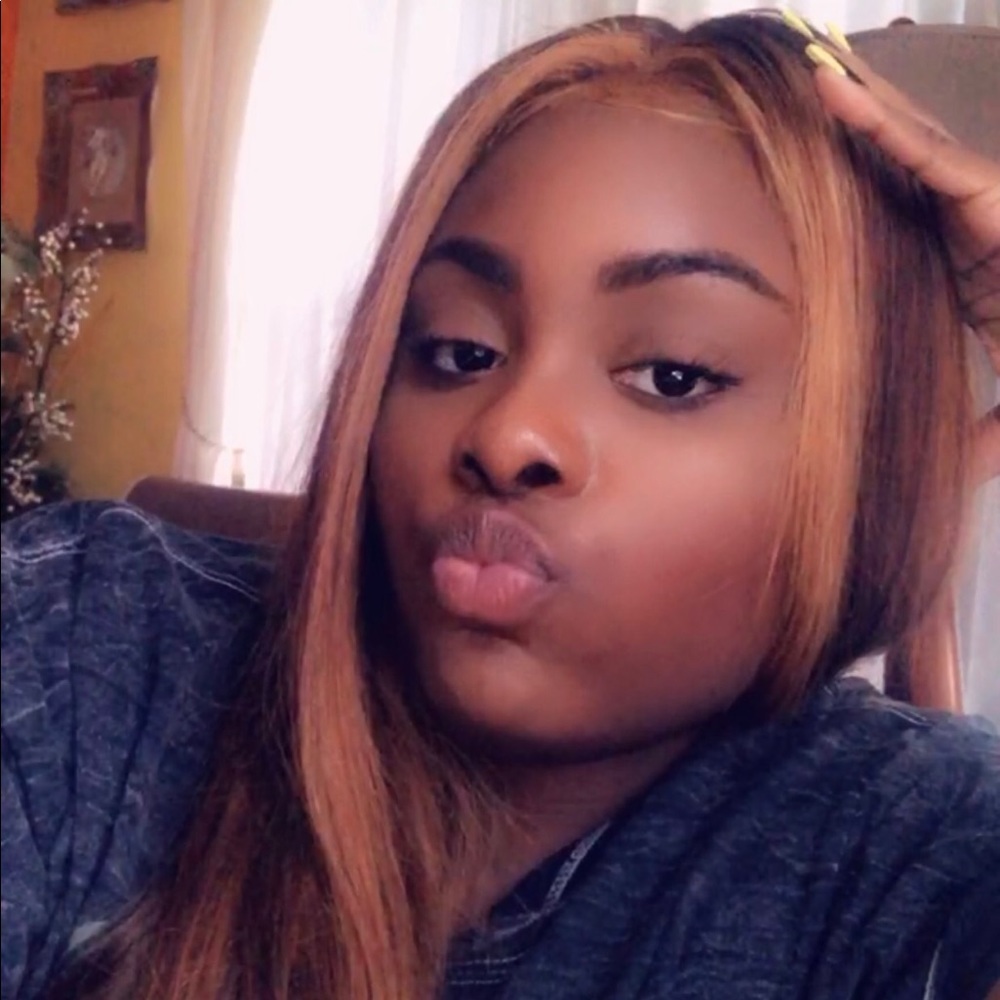 Meet your Posher, Sabrina